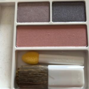 CLINIQUE makeup & skincare